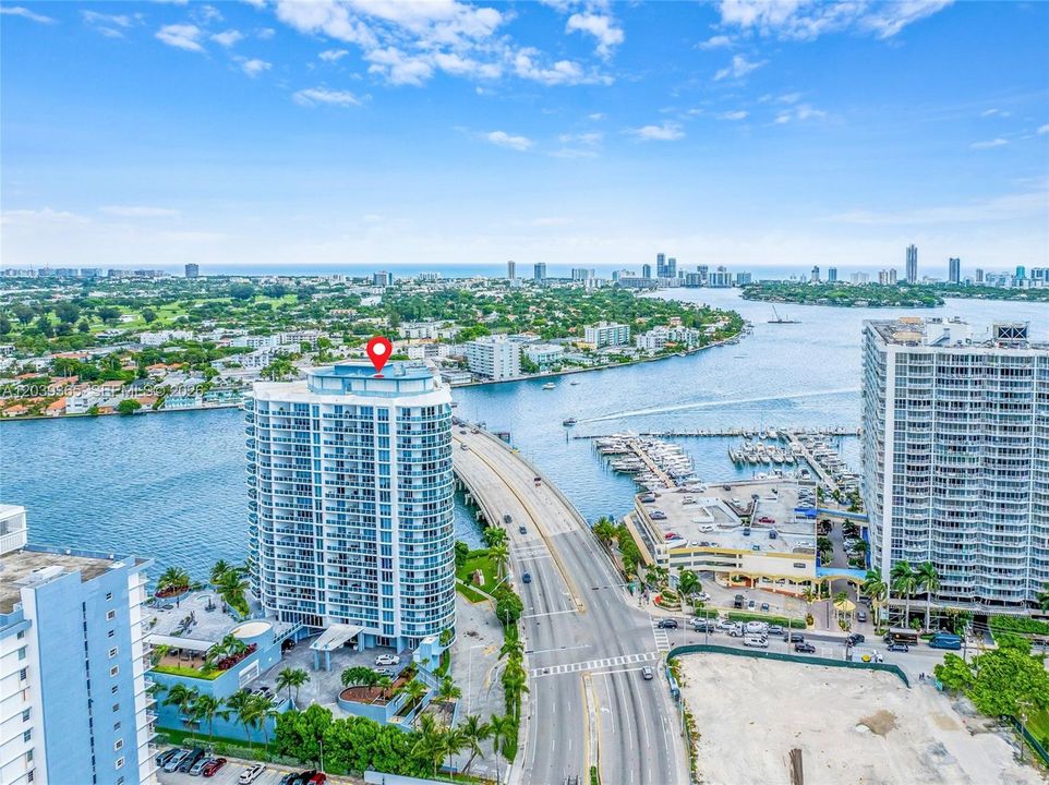 For Rent: $3,800 (2 beds, 2 baths, 1274 Square Feet)