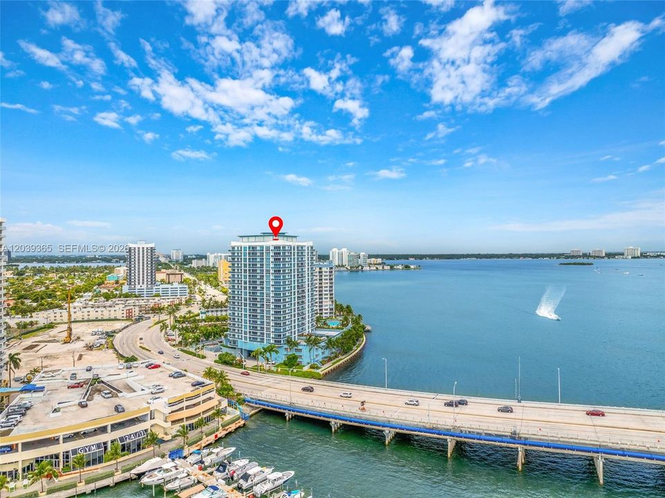 For Rent: $3,800 (2 beds, 2 baths, 1274 Square Feet)