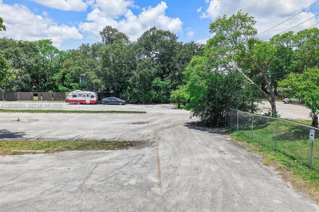 For Sale: $5,000,000 (1.50 acres)
