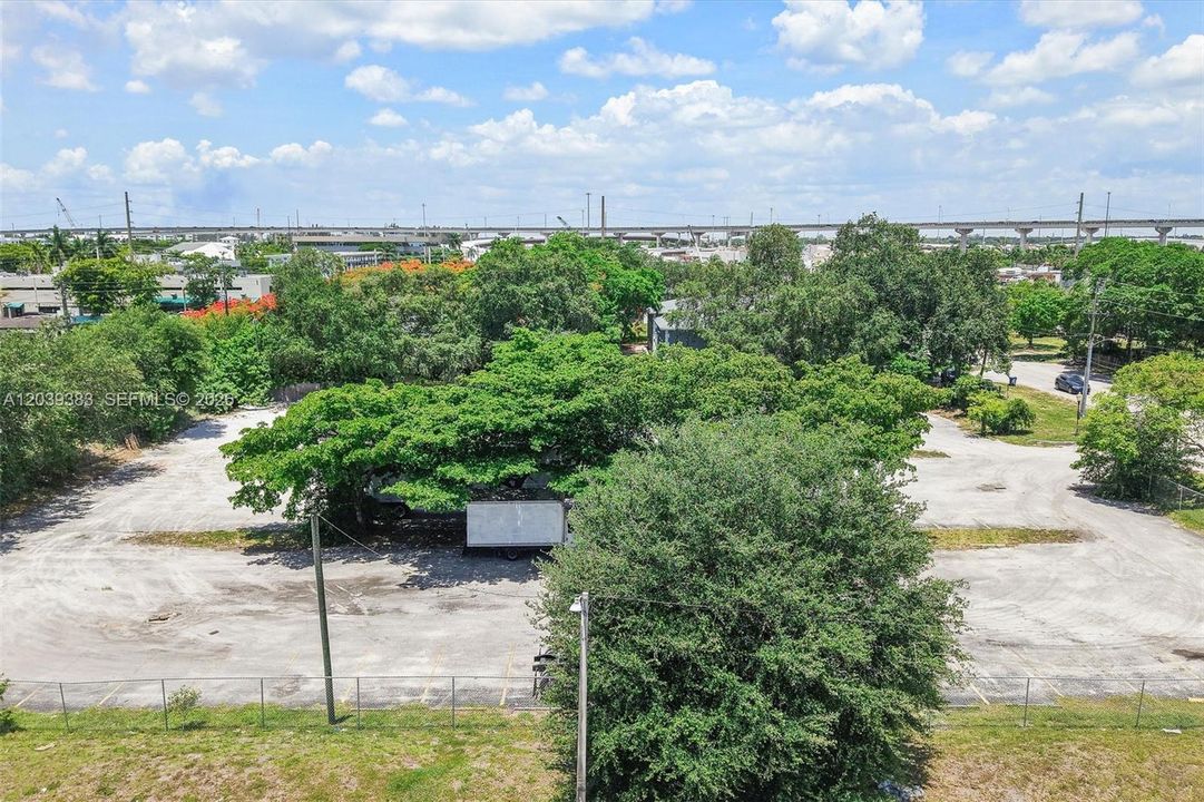 For Sale: $5,000,000 (1.50 acres)