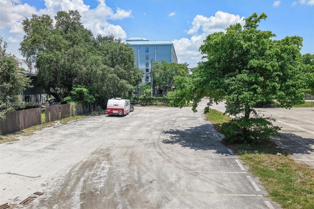 For Sale: $5,000,000 (1.50 acres)
