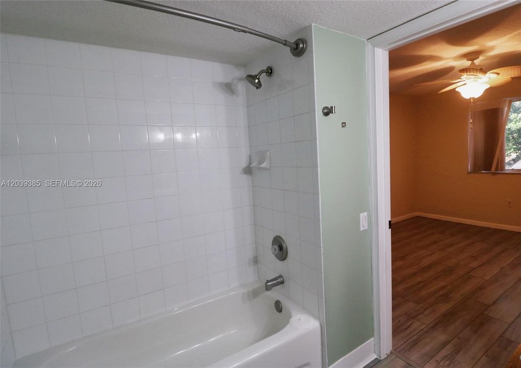 En Renta: $2,600 (3 camas, 2 baños, 1092 Pies cuadrados)