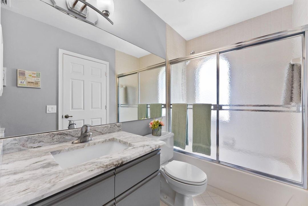 2nd Bathroom
