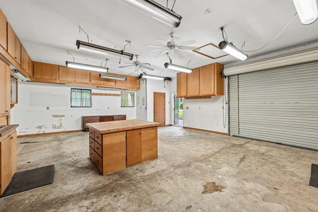 Detached Garage