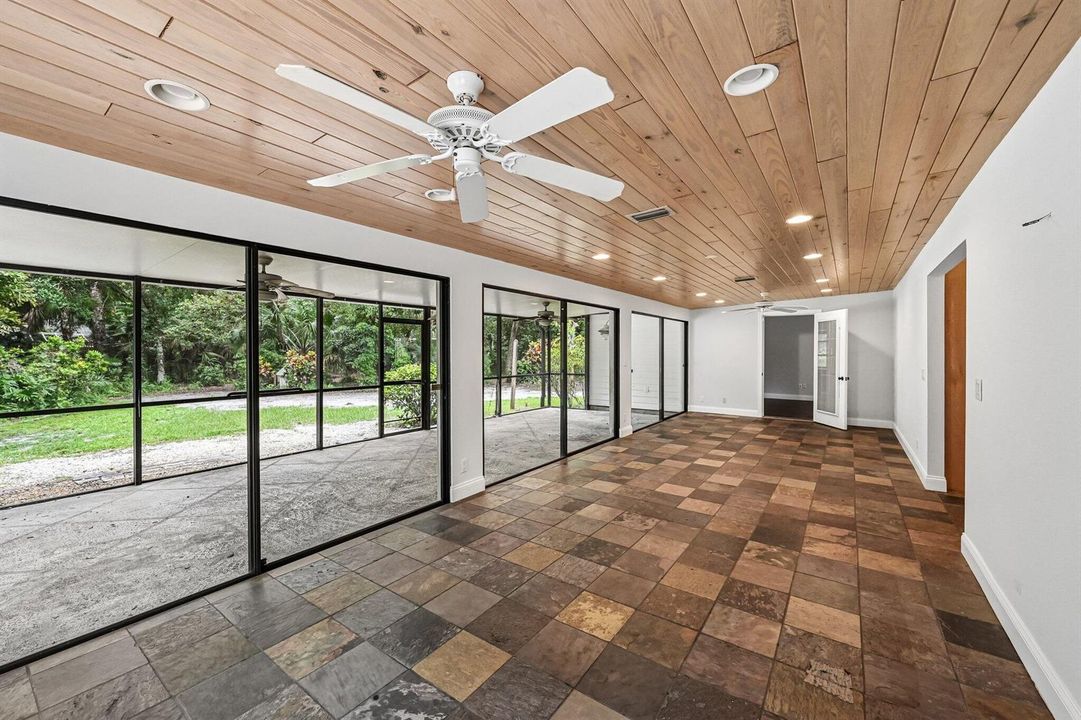Screened in Patio