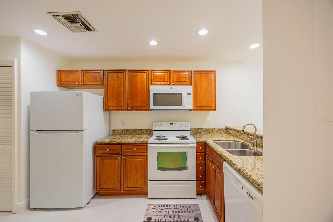 7520 La Paz Blvd # 104_Pics_27_Ruesta_06