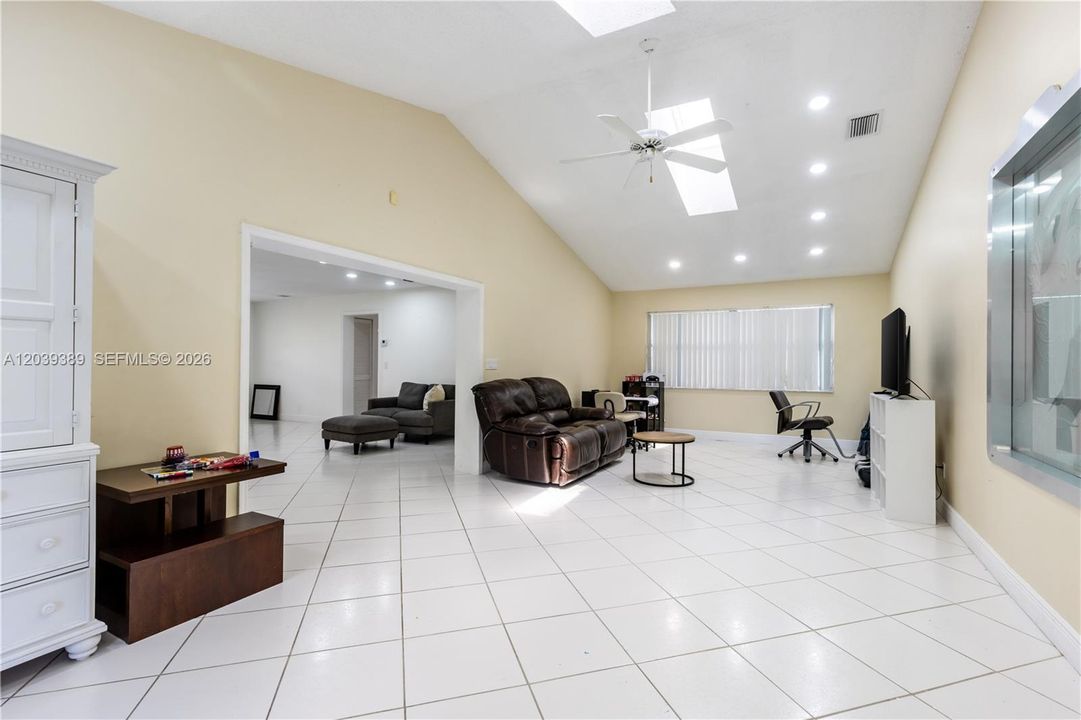 For Rent: $3,955 (4 beds, 2 baths, 2301 Square Feet)