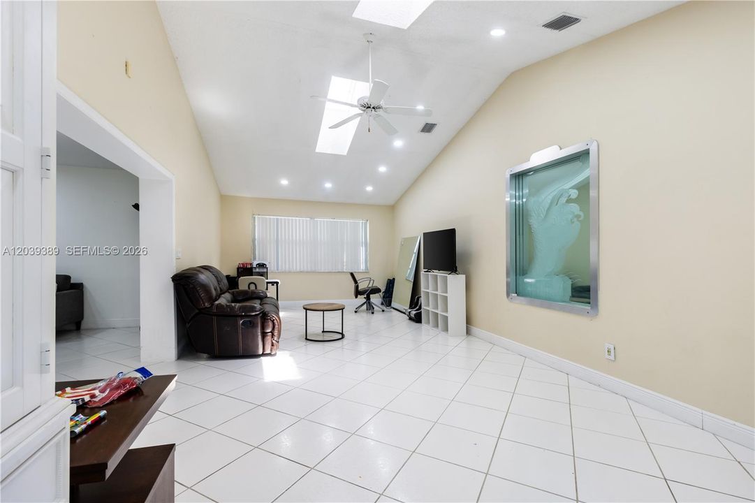 For Rent: $3,955 (4 beds, 2 baths, 2301 Square Feet)