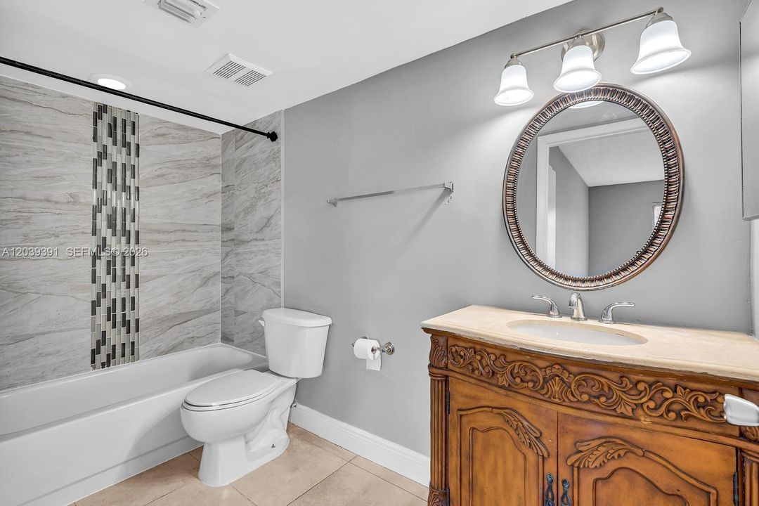 For Sale: $174,900 (1 beds, 1 baths, 695 Square Feet)