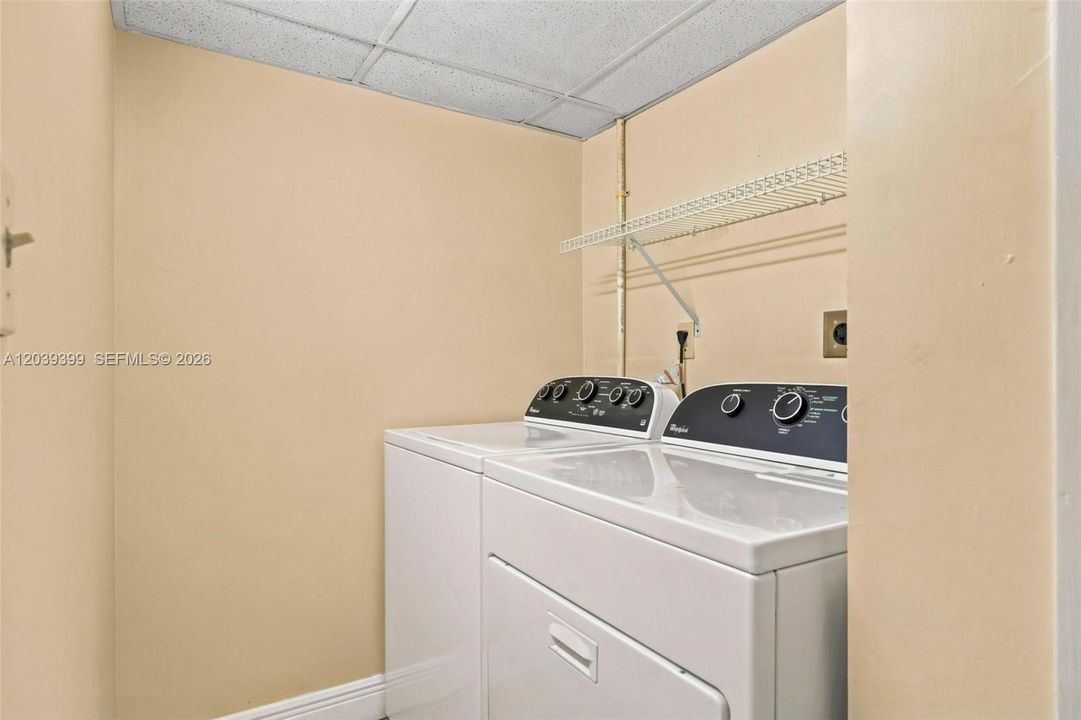 For Sale: $249,900 (2 beds, 2 baths, 755 Square Feet)