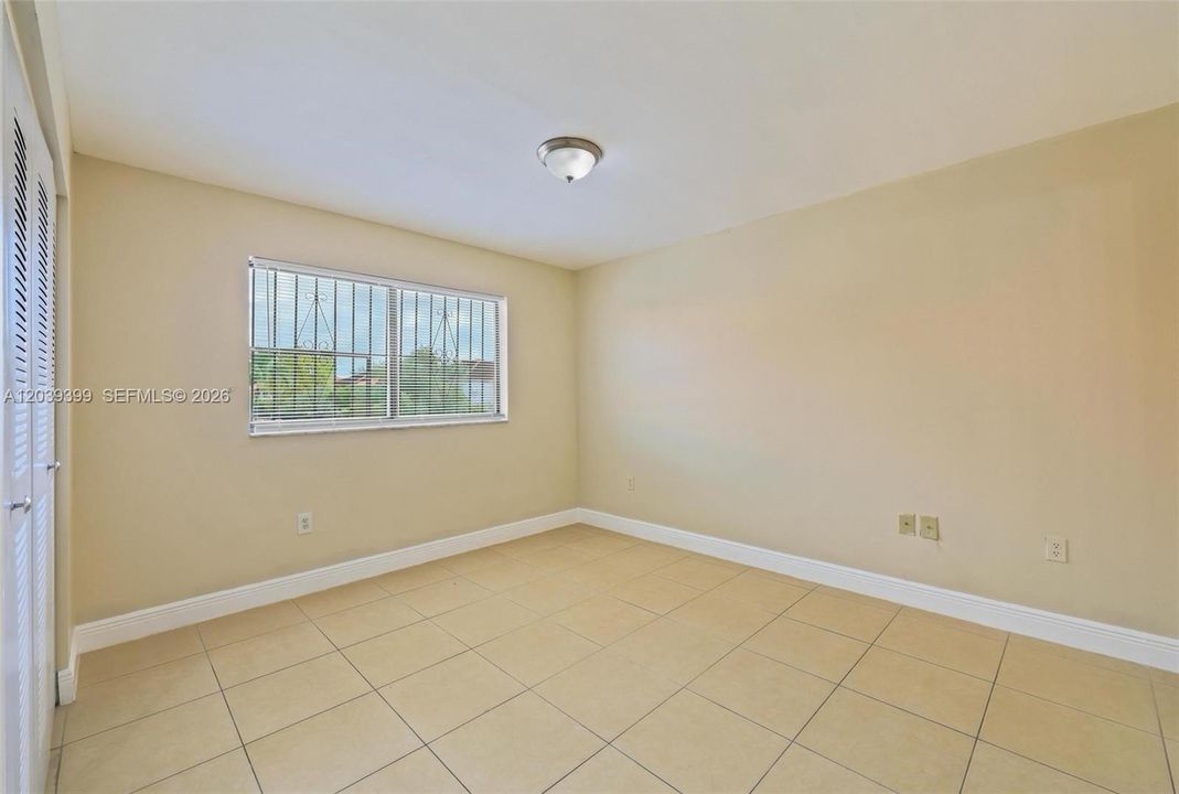 For Sale: $249,900 (2 beds, 2 baths, 755 Square Feet)