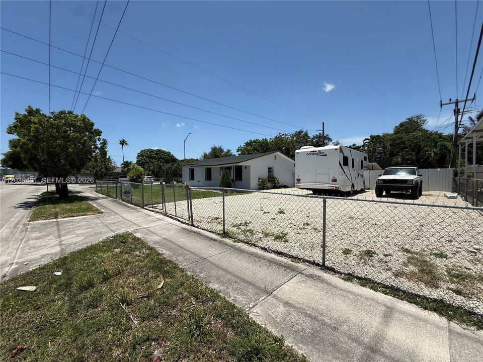 En Venta: $500,000 (3 camas, 1 baños, 936 Pies cuadrados)