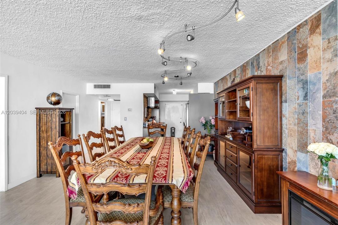 En Renta: $3,900 (2 camas, 1 baños, 980 Pies cuadrados)