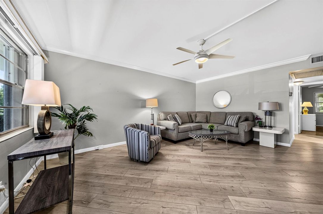 Living Room_DSC7287