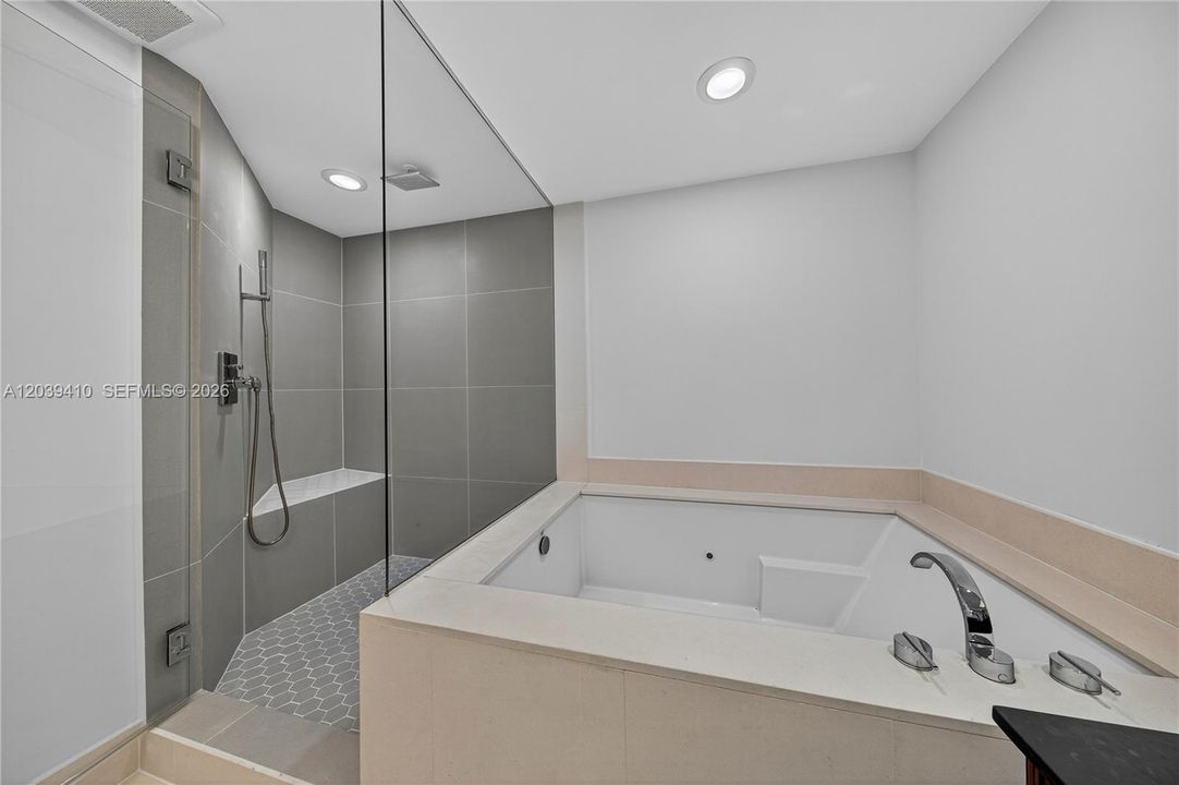 В аренду: $14,900 (3 спален, 3 ванн, 3062 Квадратных фут)