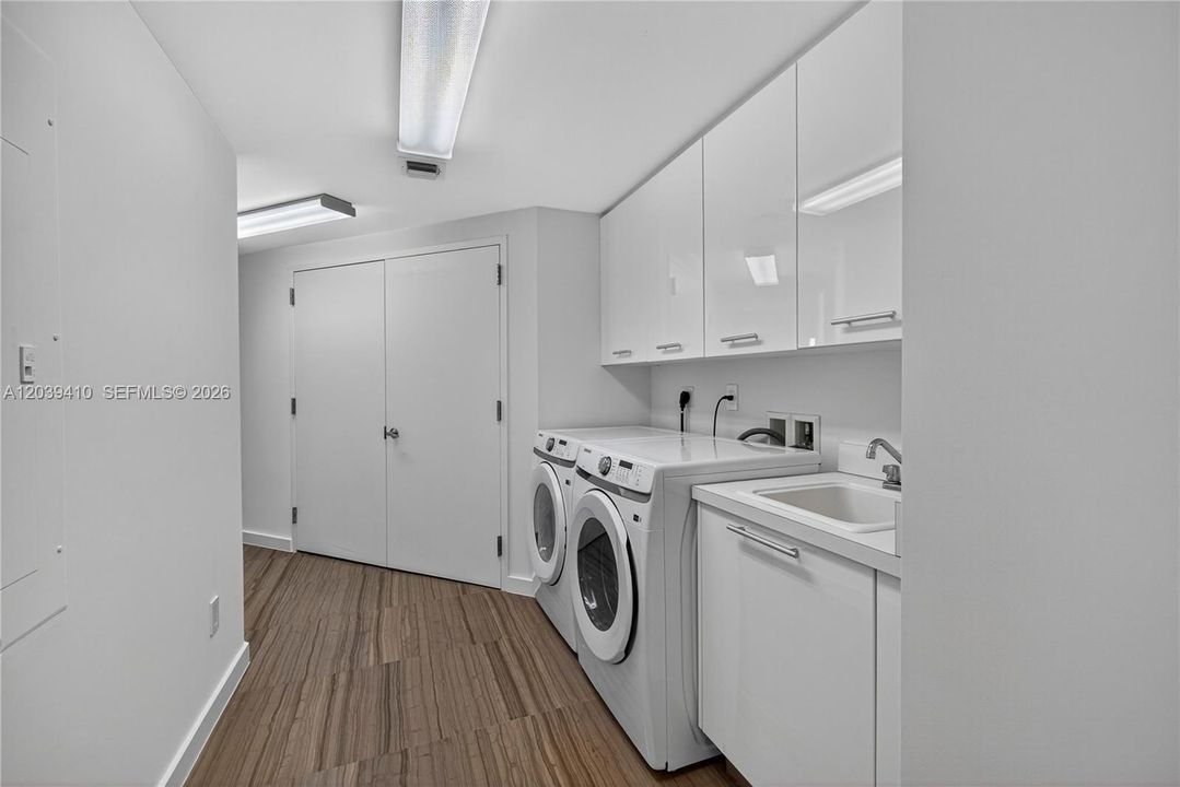 В аренду: $14,900 (3 спален, 3 ванн, 3062 Квадратных фут)
