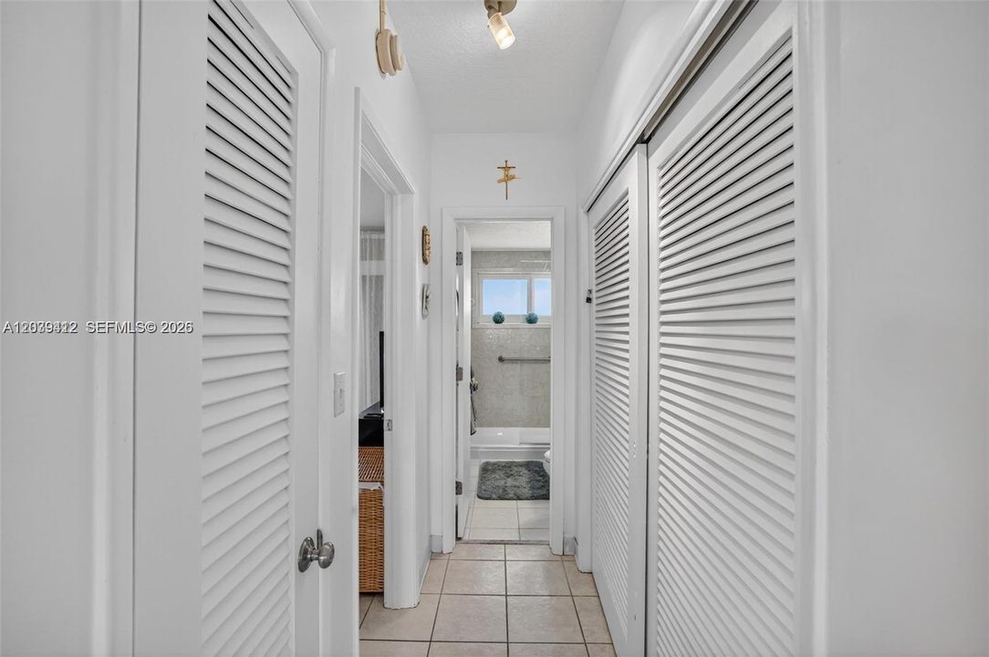 For Sale: $474,000 (1 beds, 1 baths, 770 Square Feet)