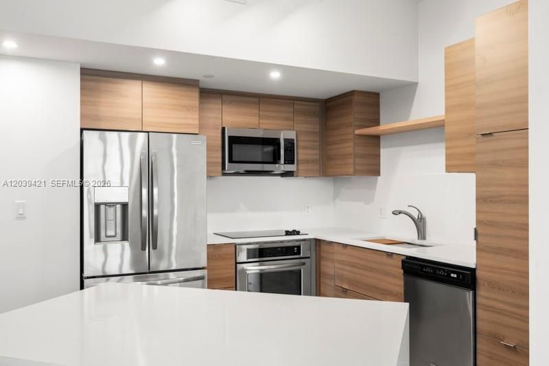 En Venta: $335,000 (2 camas, 2 baños, 1117 Pies cuadrados)