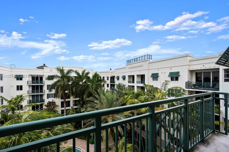 En Venta: $335,000 (2 camas, 2 baños, 1117 Pies cuadrados)