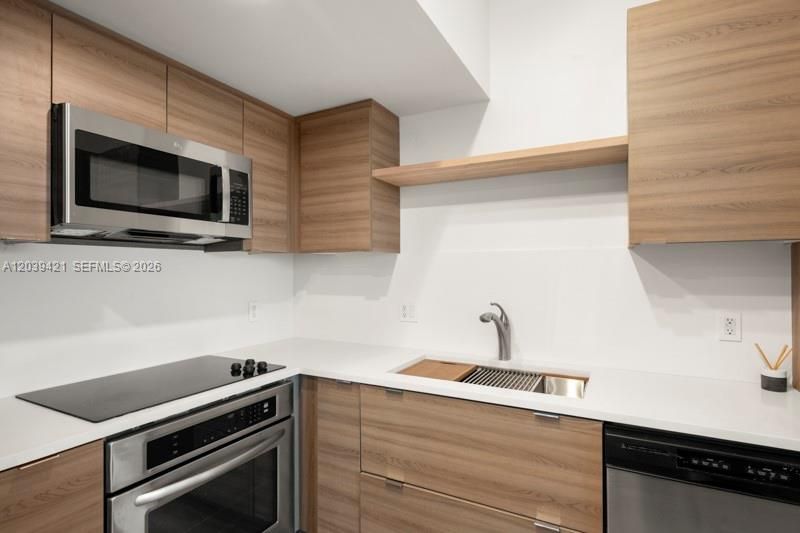 En Venta: $335,000 (2 camas, 2 baños, 1117 Pies cuadrados)