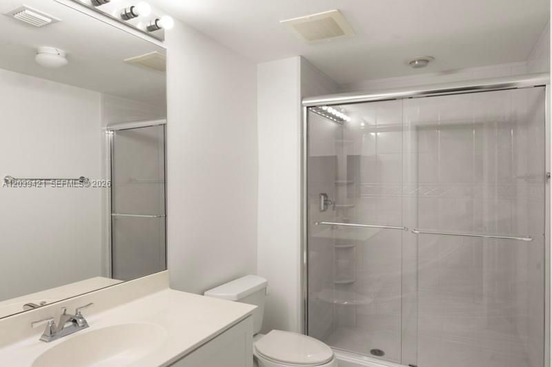En Venta: $335,000 (2 camas, 2 baños, 1117 Pies cuadrados)