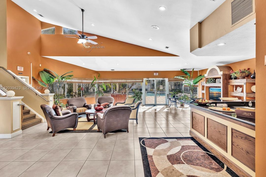 For Rent: $1,895 (1 beds, 1 baths, 695 Square Feet)