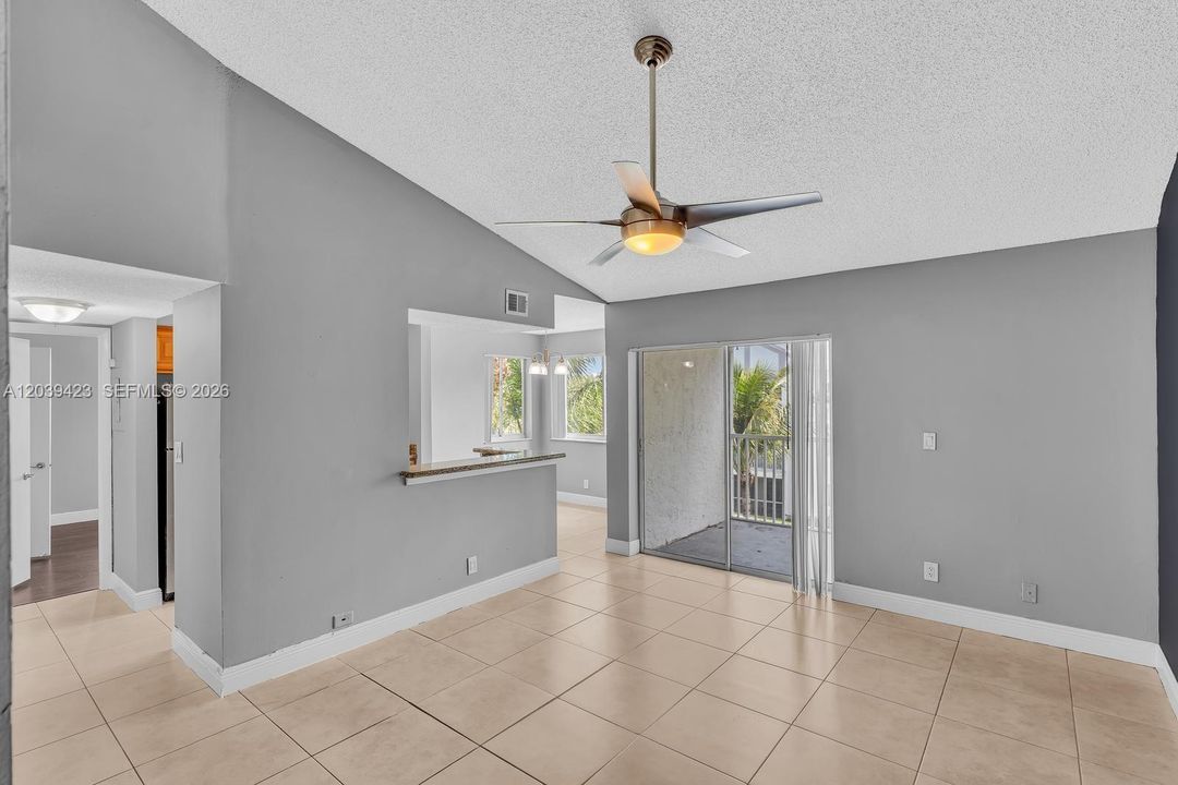 For Rent: $1,895 (1 beds, 1 baths, 695 Square Feet)
