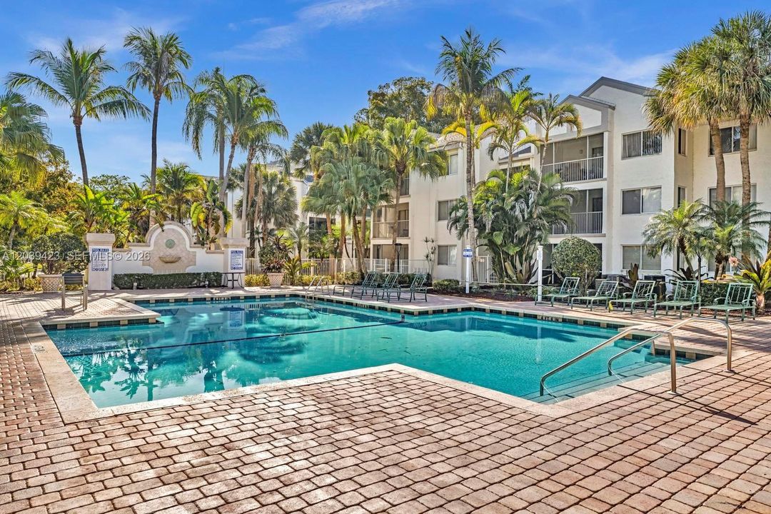 For Rent: $1,895 (1 beds, 1 baths, 695 Square Feet)