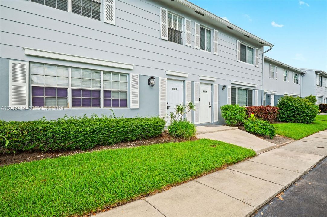 For Rent: $2,950 (3 beds, 2 baths, 1630 Square Feet)