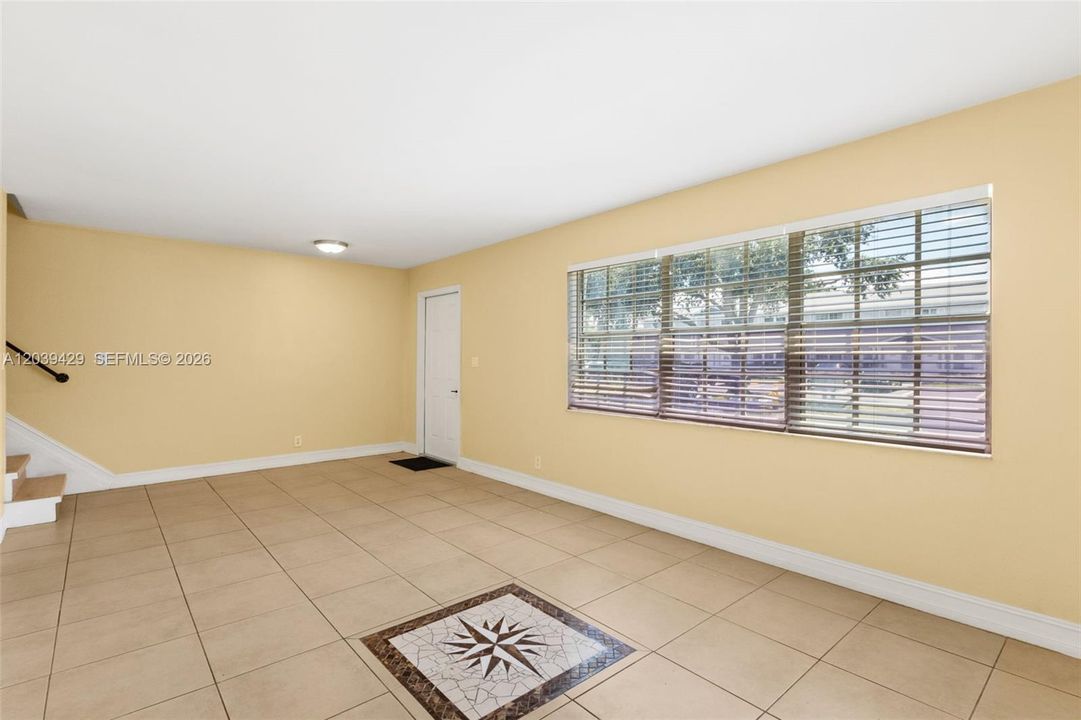 For Rent: $2,950 (3 beds, 2 baths, 1630 Square Feet)