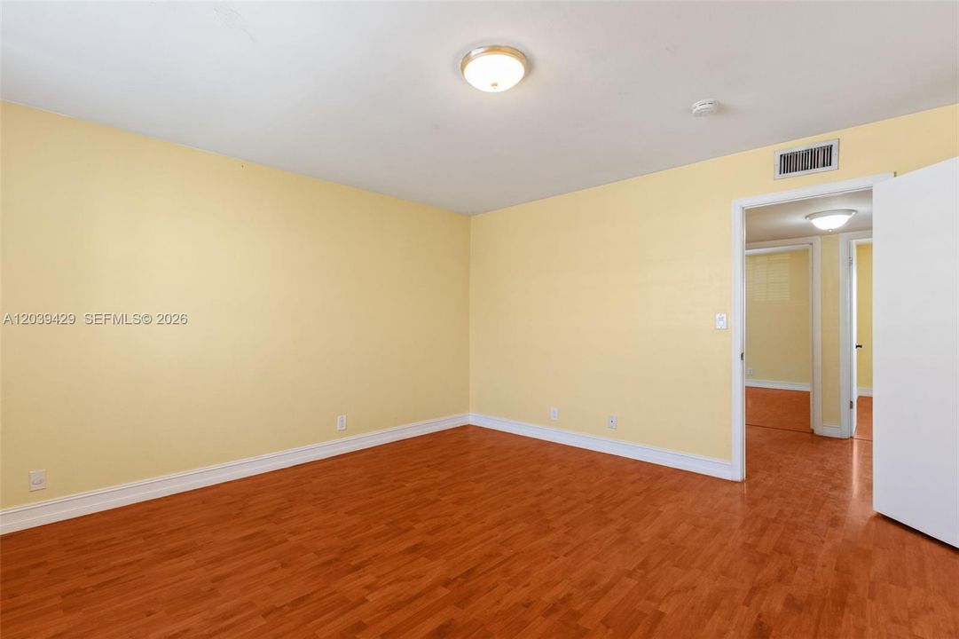 For Rent: $2,950 (3 beds, 2 baths, 1630 Square Feet)
