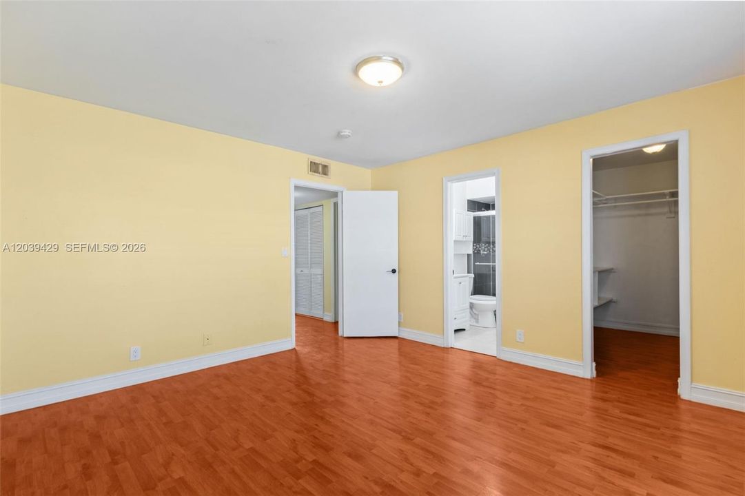 For Rent: $2,950 (3 beds, 2 baths, 1630 Square Feet)