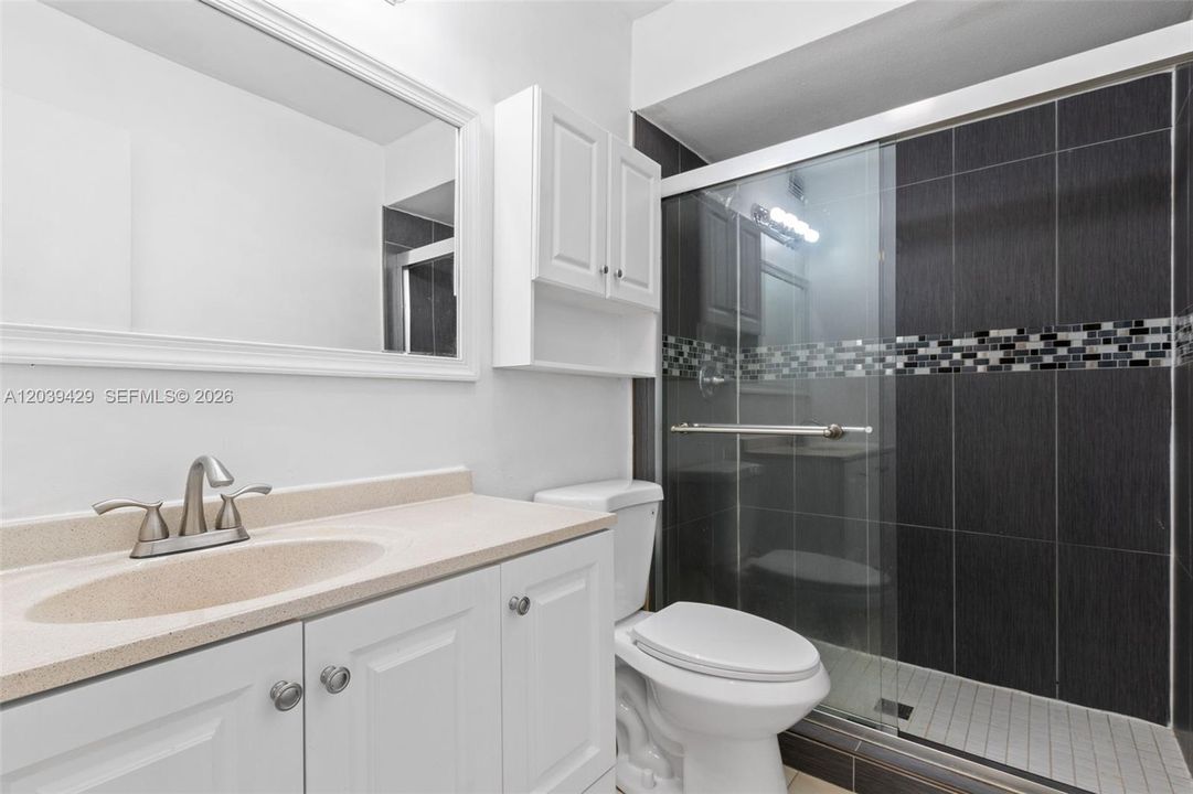 For Rent: $2,950 (3 beds, 2 baths, 1630 Square Feet)