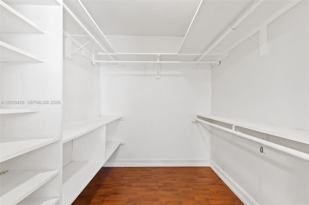 For Rent: $2,950 (3 beds, 2 baths, 1630 Square Feet)