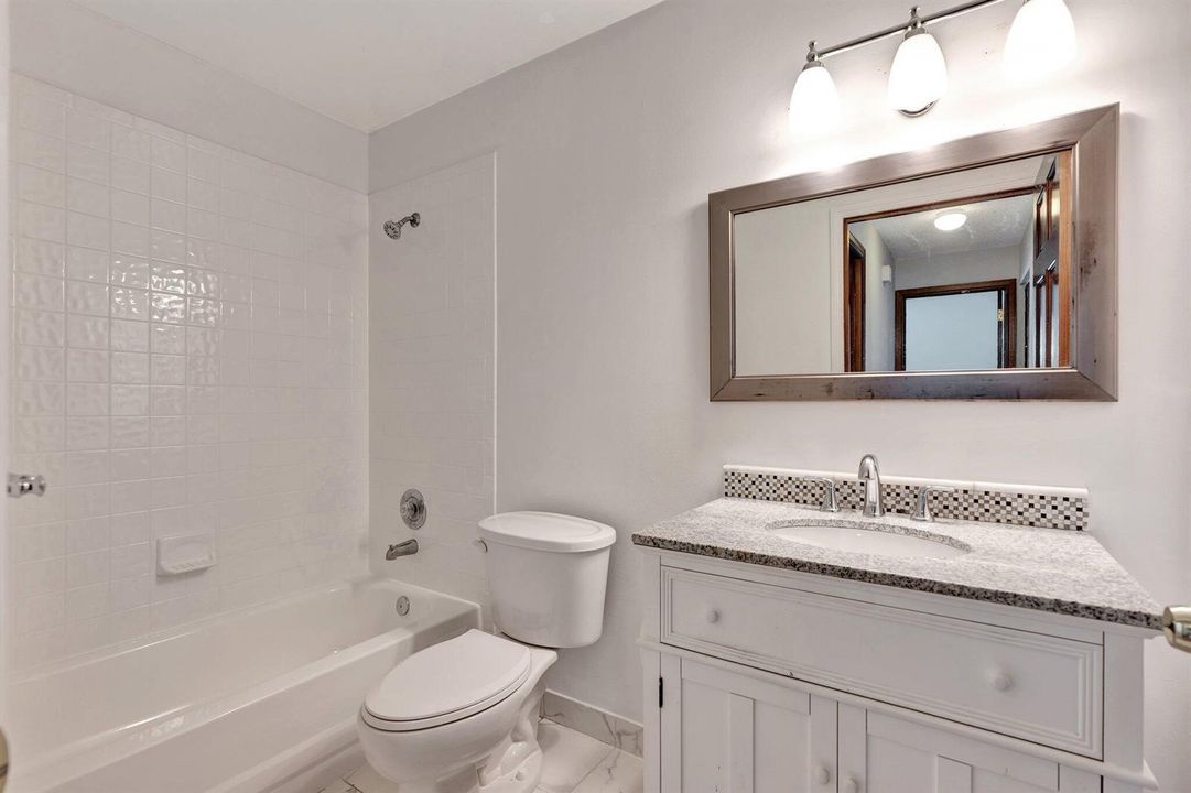 2ND BATHROOM