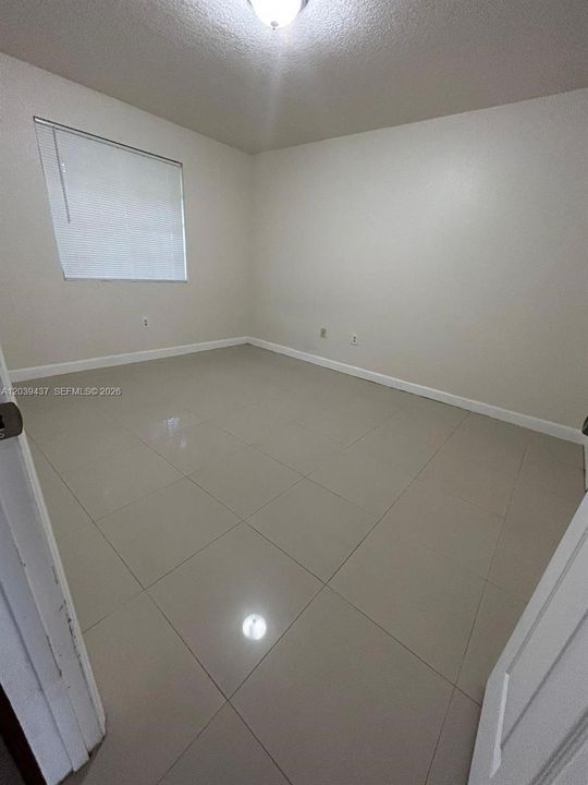 En Renta: $2,600 (3 camas, 2 baños, 2700 Pies cuadrados)