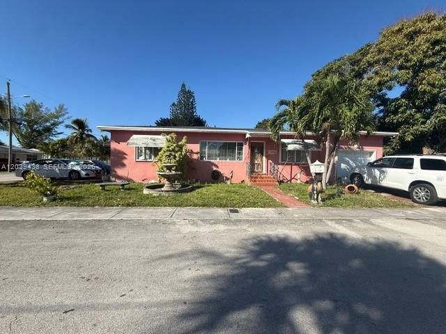 For Sale: $339,000 (2 beds, 1 baths, 1488 Square Feet)