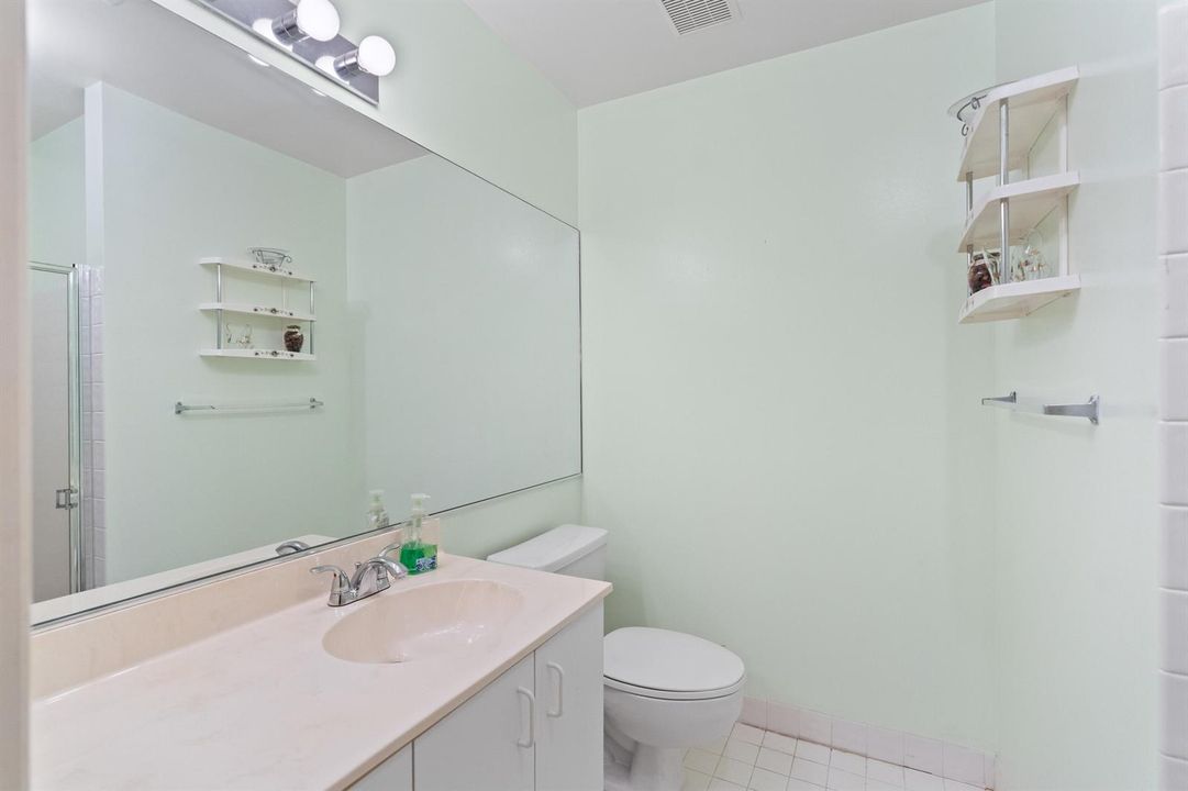 2nd bathroom