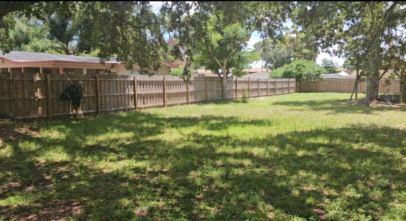 Lot pan left