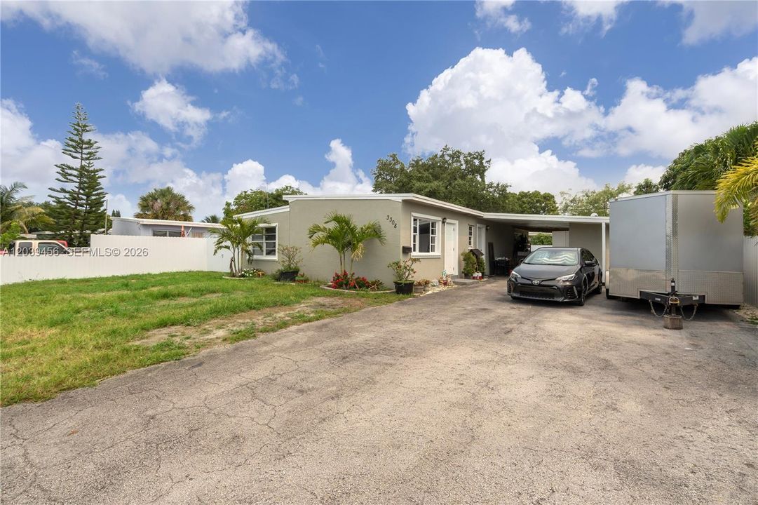 For Sale: $545,000 (3 beds, 2 baths, 1456 Square Feet)