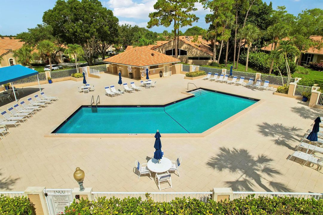 Dunbar Woods Community Pool