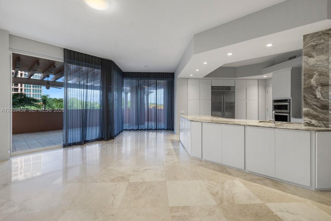 В аренду: $12,500 (2 спален, 3 ванн, 2570 Квадратных фут)