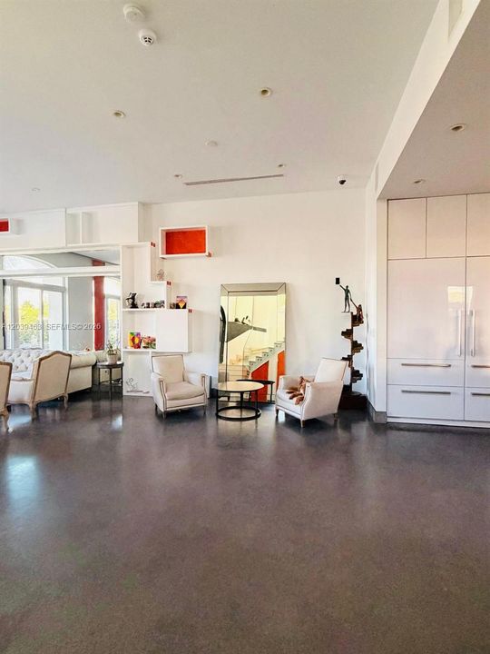 En Renta: $12,850 (4 camas, 3 baños, 3200 Pies cuadrados)