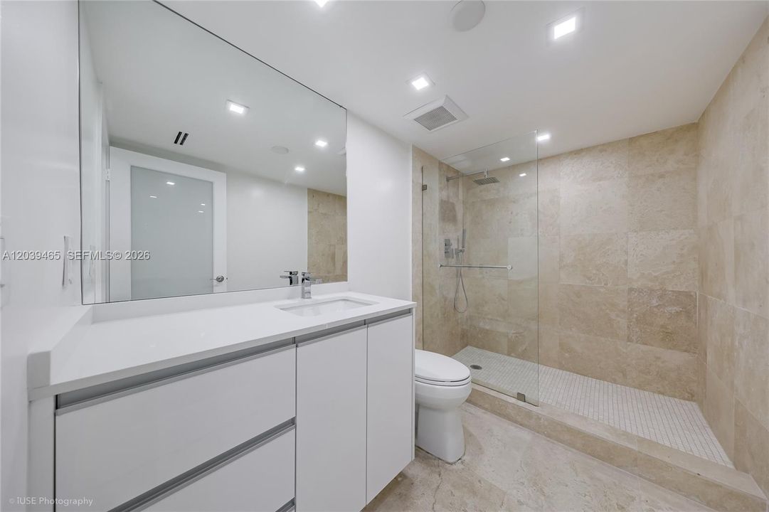 2nd Bathroom