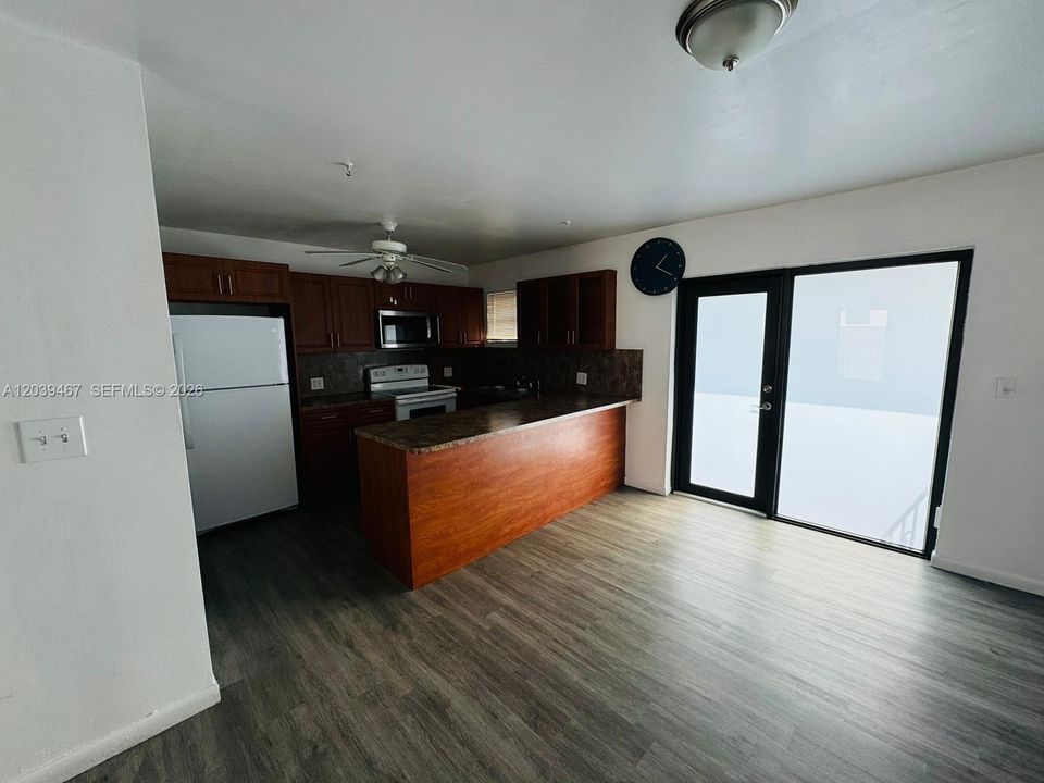 En Renta: $2,000 (2 camas, 1 baños, 1250 Pies cuadrados)