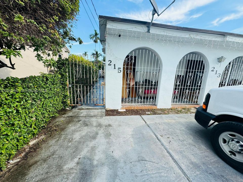 En Renta: $2,000 (2 camas, 1 baños, 1250 Pies cuadrados)