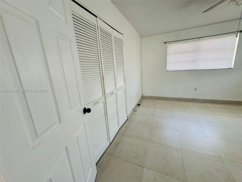 En Renta: $2,000 (2 camas, 1 baños, 1250 Pies cuadrados)