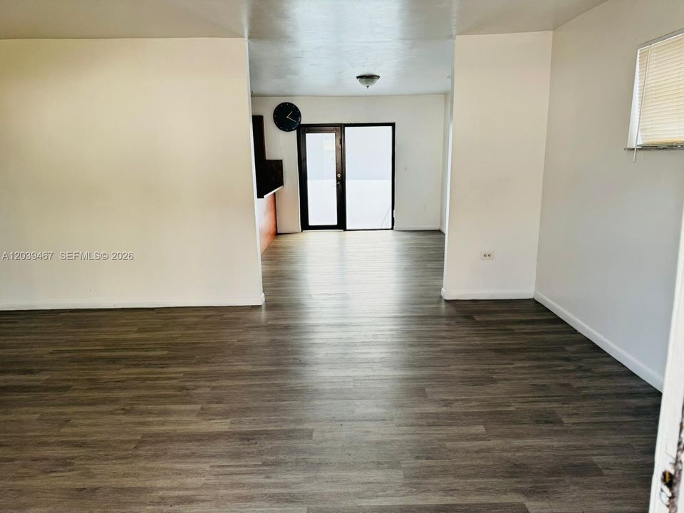 En Renta: $2,000 (2 camas, 1 baños, 1250 Pies cuadrados)