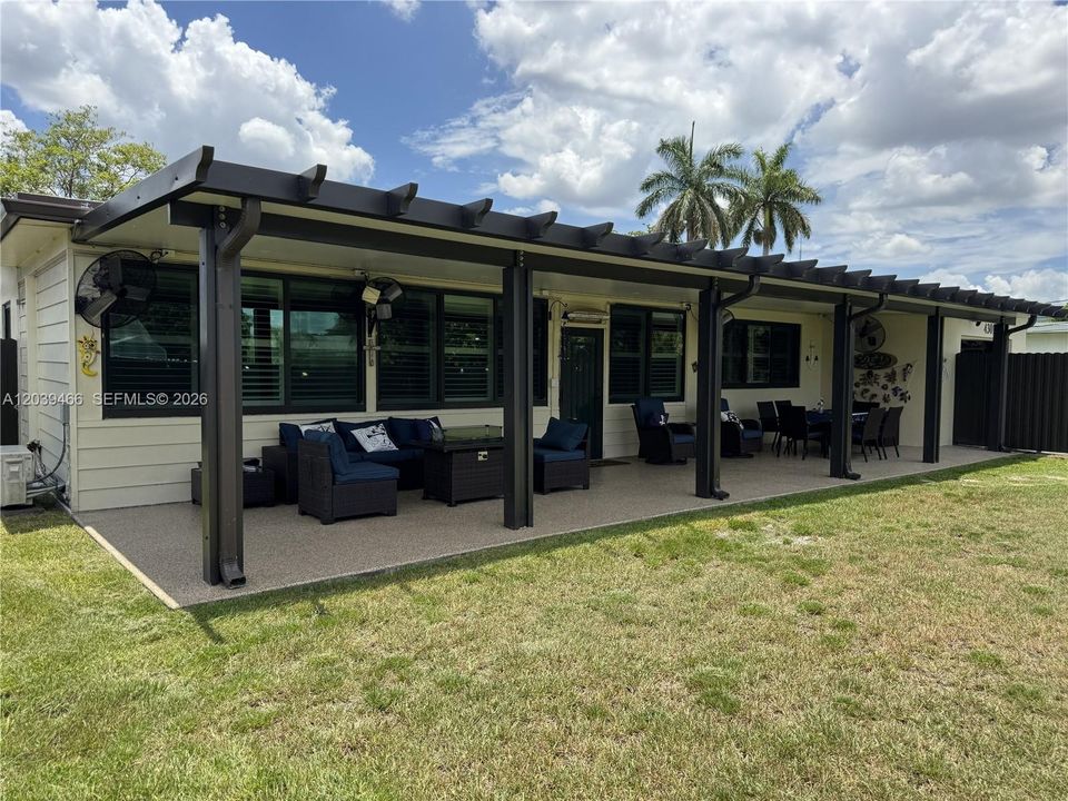 En Venta: $931,350 (4 camas, 2 baños, 2232 Pies cuadrados)