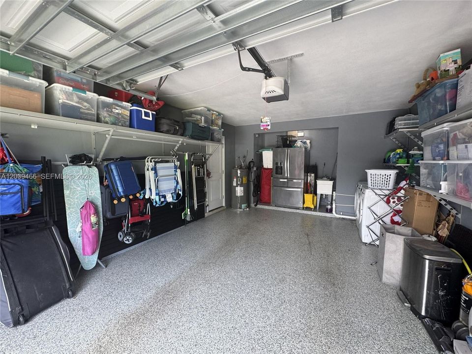 En Venta: $931,350 (4 camas, 2 baños, 2232 Pies cuadrados)